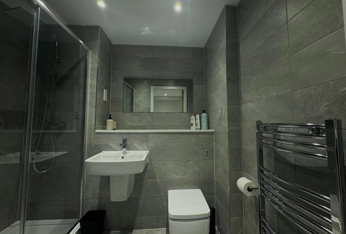 Modern 2-Bedroom Apartment In Heart Of Liverpool Zewnętrze zdjęcie