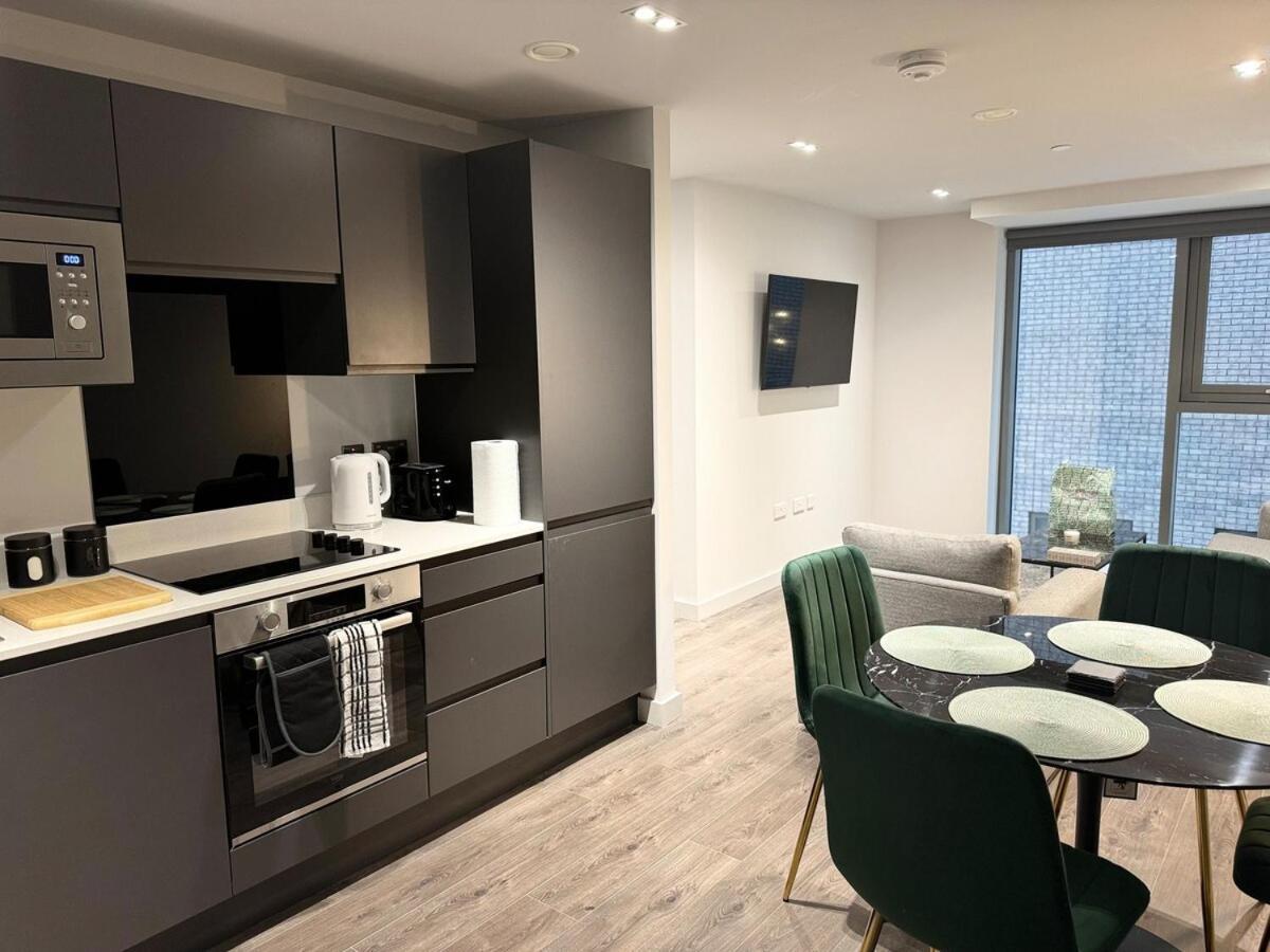 Modern 2-Bedroom Apartment In Heart Of Liverpool Zewnętrze zdjęcie